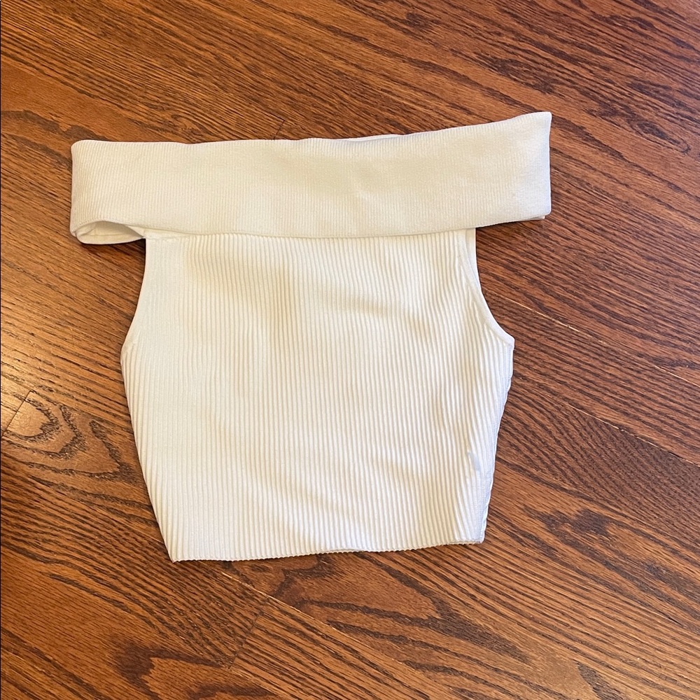 Babaton Off-Shoulder Cream Crop Top